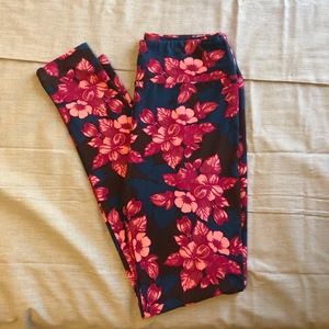 NWOT LulaRoe Floral Leggings One Size